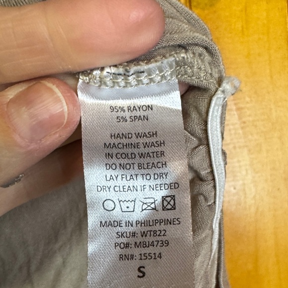 By Johnny Light Gray Long Sleeve Top - Picture 3 of 6